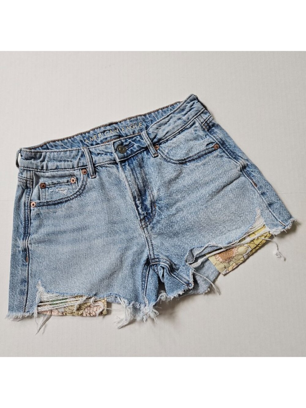 American Eagle Jean Shorts Womens 0 Tomgirl Exposed Floral Pockets Cottage
